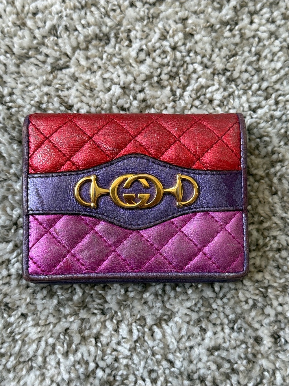 Authentic Gucci Zumi Trapuntata ID Cardholder Wallet Metallic Red Purple Fuchsia